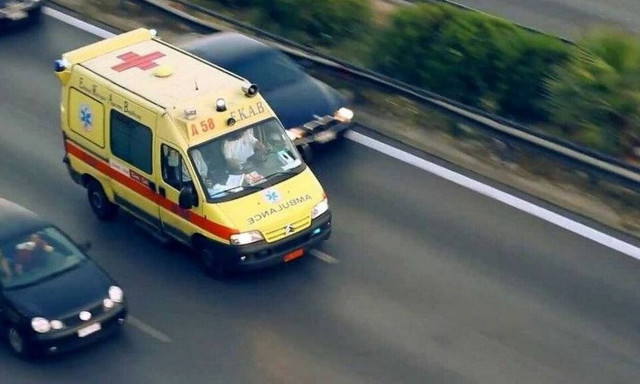 Σοκ στον Τύρναβο: Άνδρας βρέθηκε μαχαιρωμένος