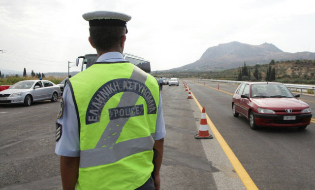 Αυξημένα μέτρα της τροχαίας για το τριήμερο του Αγίου Πνεύματος 