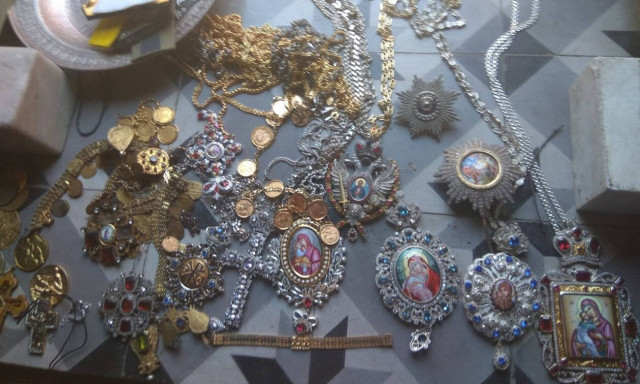 Ιερόσυλος... κατ' εξακολούθηση ο Ρουμάνος που έκλεψε τα τάματα από το Άγιο Όρος