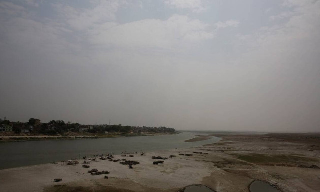 India magician disappears in river after Houdini trick