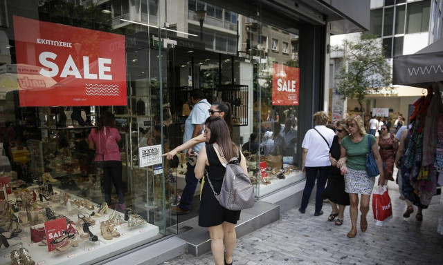 Θερινές εκπτώσεις 2019: Δείτε πότε ξεκινούν και πόσο θα διαρκέσουν 