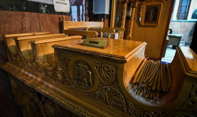 Κεραυνός τρύπησε τρούλο εκκλησίας - Συγκλονιστικές εικόνες