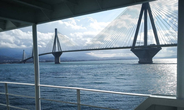 Τραγωδία: Πέθανε ο ποδηλάτης που έπεσε από τη γέφυρα Ρίου - Αντιρρίου 