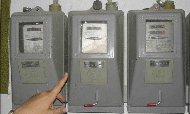 «Μηδένιζαν» τους μετρητές των ρολογιών της ΔΕΗ και έκλεψαν ρεύμα αξίας 1,5 εκατ. ευρώ  