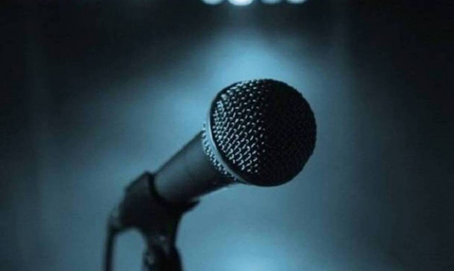 Αποκάλυψη πασίγνωστου Έλληνα τραγουδιστή: «Γι'αυτόν τον λόγο σταμάτησα το σχολείο»