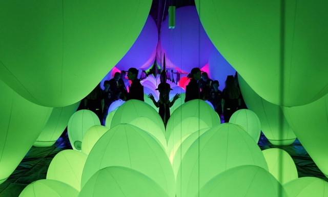 Ιαπωνία: «Έκρηξη» χρωμάτων στο Μουσείο Ψηφιακής Τέχνης (pics)