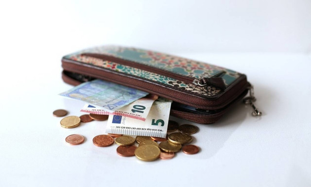 «Βρέχει» λεφτά τις επόμενες ημέρες: Ποιοι και πόσα θα πάρουν