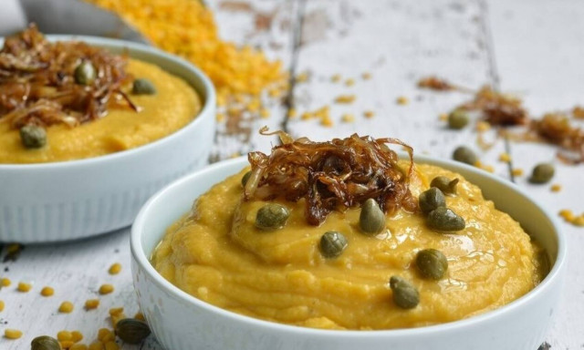 Η συνταγή της ημέρας: Φάβα με καραμελωμένα κρεμμύδια