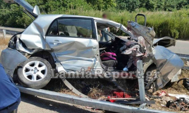 Θρήνος στις κηδείες του Γιώργου και της Σόνιας - Ράγισαν καρδιές στο «τελευταίο αντίο» (vid)