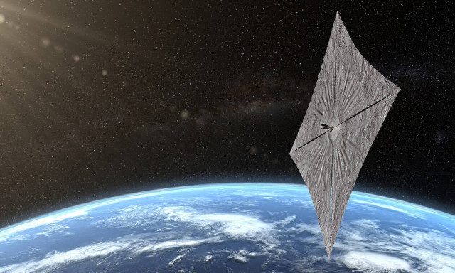 Ένα «ηλιακό ιστιοφόρο» ανοίγει πανιά για το Διάστημα (vid)