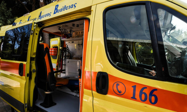 Τροχαίο – σοκ στο Άργος: Με επέμβαση της Πυροσβεστικής απεγκλωβίστηκαν οι οδηγοί (pics+vid)