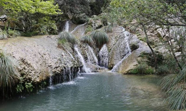 Αγωνία στο Πολυλίμνιο: Αγνοείται μετά από βουτιά - Εγκλωβίστηκε στο βυθό