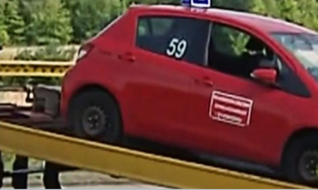 Υποψήφια οδηγός πάτησε και σκότωσε τον εξεταστή της!