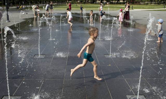 «Η κόλαση έρχεται» στην Ευρώπη: Συναγερμός για θερμοκρασίες – ρεκόρ (pics+vids)