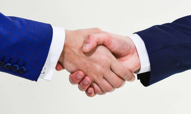 Επεκτείνουν τη συνεργασία τους FARAN και ΝOVARTIS