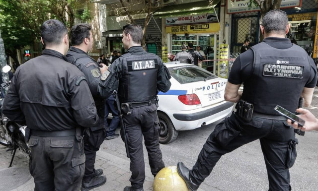 Κυψέλη: Εξαρθρώθηκε σπείρα που διακινούσε ναρκωτικά γύρω από σχολικό συγκρότημα