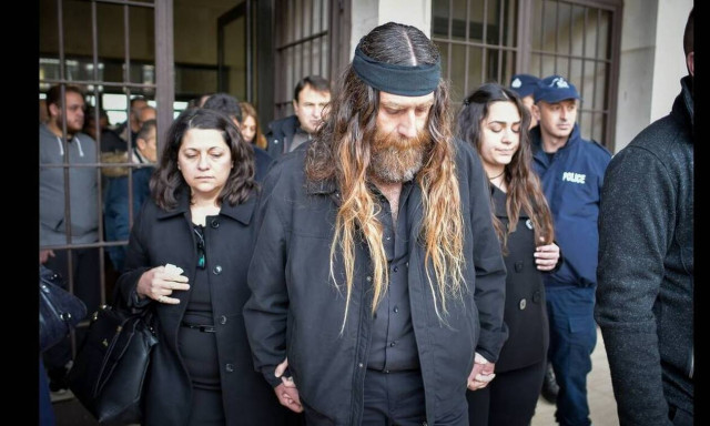 Υπόθεση Γιακουμάκη: «Ο Βαγγέλης μπήκε μόνος του στην ντουλάπα – Ήταν ένα αστείο»