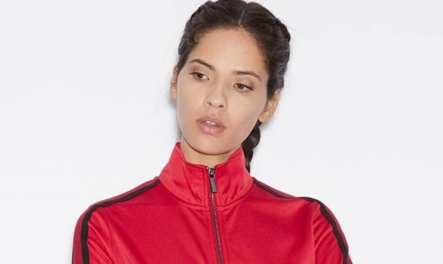 Αυτό είναι το brand που «γεννήθηκε» μαζί με τη γενιά του '90 (και είναι για όλους)