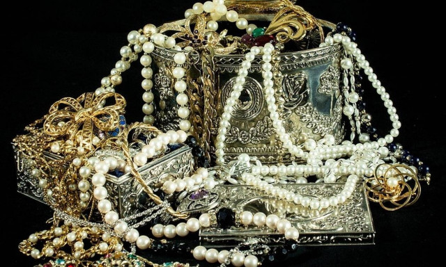 Χρυσές δουλειές για διαρρήκτες στα Χανιά: Η λεία τους ξεπερνά τις 160.000 ευρώ