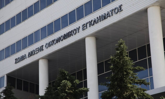 Επιχείρηση με χιλιάδες απομιμητικά προϊόντα «ξετρύπωσε» το ΣΔΟΕ