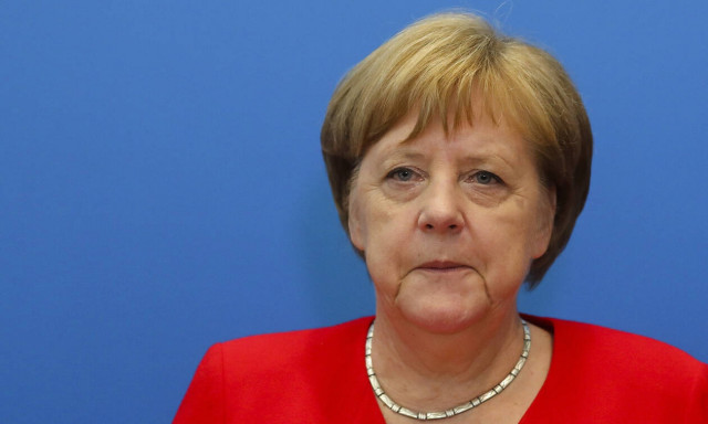 Άνγκελα Μέρκελ: Όλοι ψάχνουν γιατί τρέμει η καγκελάριος – Κρύβει την αλήθεια το Βερολίνο;