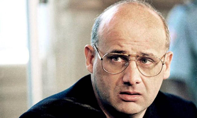 Φρίκη: Έκανε τον γιατρό και σκότωσε την οικογένειά του - Και όμως είναι ελεύθερος