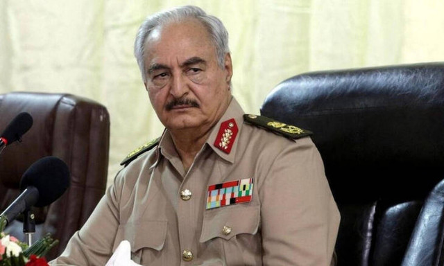 Ο στρατάρχης Χάφταρ διέταξε να στοχοθετούνται τουρκικά πλοία που πλέουν στα χωρικά ύδατα της Λιβύης