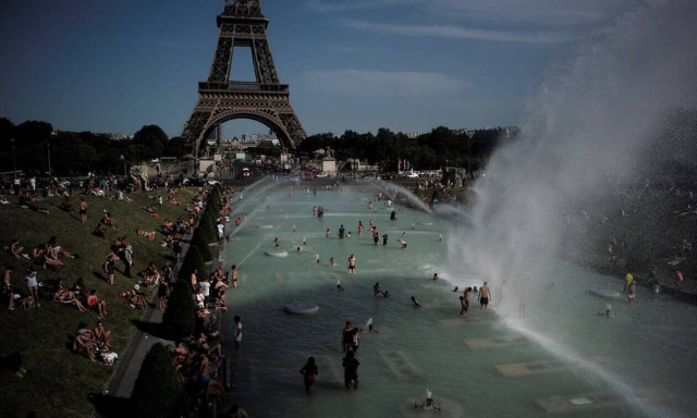 Ημέρες «κόλασης» στην Ευρώπη: Τι προκαλεί τον φονικό καύσωνα (pics+vid)