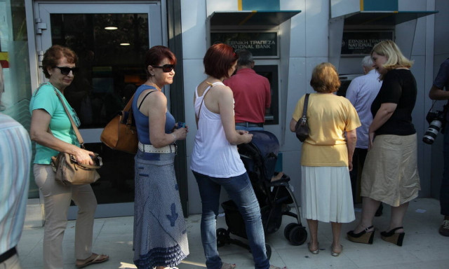 «Φωτιά» οι χρεώσεις στα ΑΤΜ: Πόσα χρήματα θα κρατάει η τράπεζα