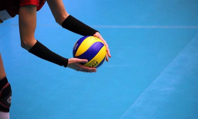 Απίστευτο: Η συμπαίκτριά της έχασε την μπάλα - Η αντίδρασή της «πάγωσε» τους πάντες (pics)