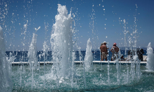 Καιρός: Πλησιάζει θερμή εισβολή – Πού θα «χτυπήσει κόκκινο» ο υδράργυρος (pics+vid)