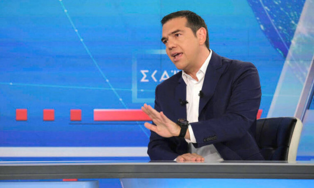 O Τσίπρας «διαφημίζει» τους εχθρούς του 