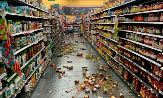 Βίντεο - σοκ: Η στιγμή που τα 7,1 Ρίχτερ «χτυπούν» την Καλιφόρνια