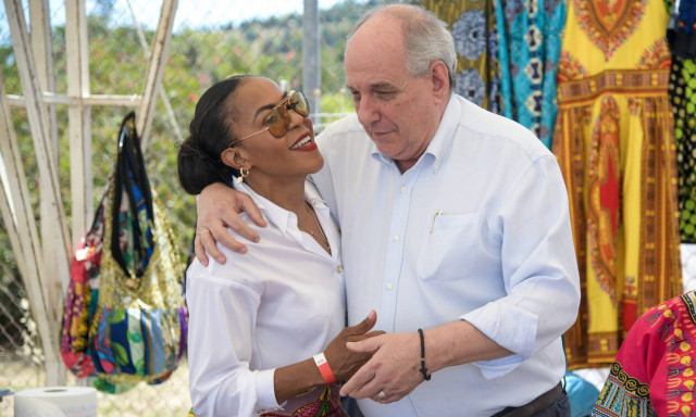 Υφυπουργός μέχρι τέλους ο Τέρενς - Στέλνει μήνυμα και στον Τσίπρα