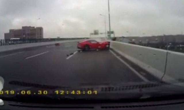 Τι τη θέλεις τη Ferrari αν δεν ξέρεις την τέχνη;