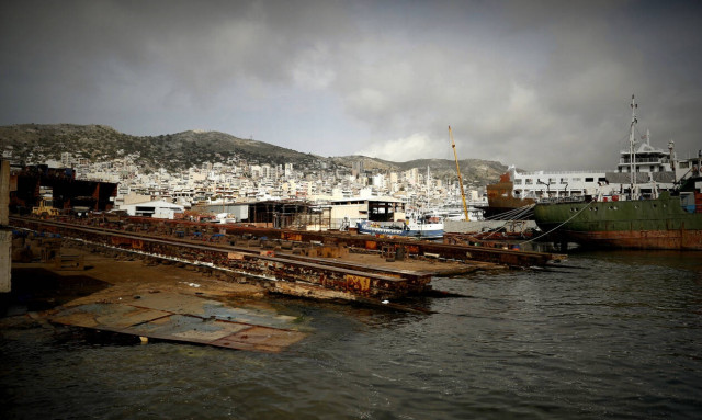 Θρίλερ στο Πέραμα: Βρέθηκε πτώμα μέσα σε σακούλες - Ήταν δεμένο και φιμωμένο