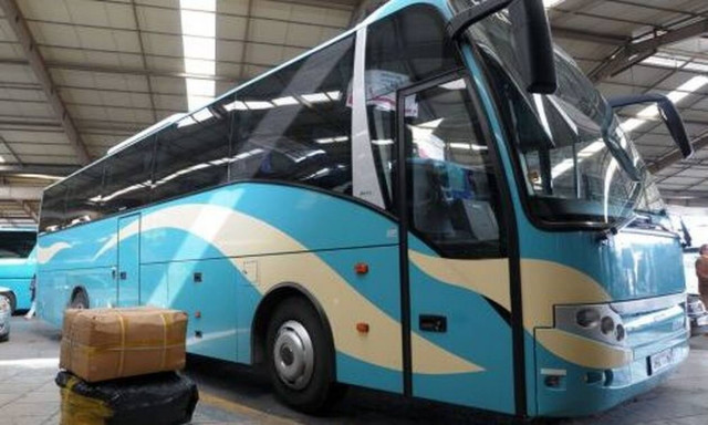 Εφιάλτης στο ΚΤΕΛ: Δείτε τι έπαθε επιβάτης - «Πάγωσε» ο οδηγός (pics)