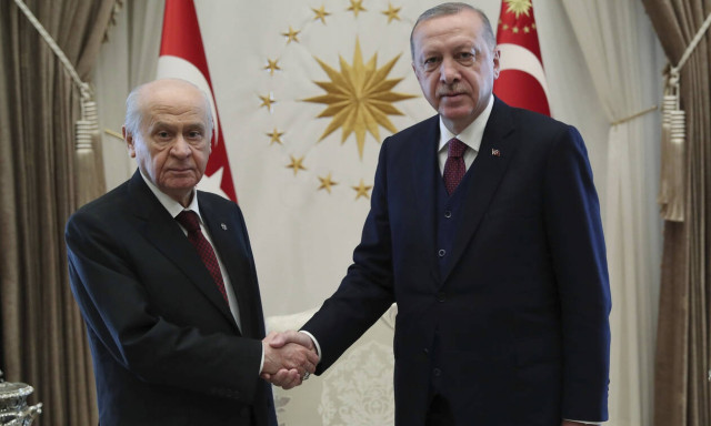 Νέα επίθεση Μπαχτσελί σε Τσίπρα: «Η κουτσή πάπια πήρε το αποτέλεσμα που του άξιζε»