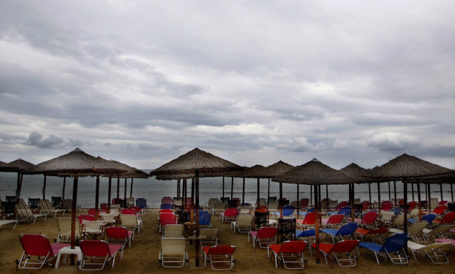 Έκτακτο δελτίο καιρού - ΕΜΥ: Έρχονται επικίνδυνα φαινόμενα - Καύσωνας και βροχές τις επόμενες ώρες