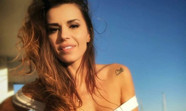 Δύσκολες ώρες για την Χριστίνα Κολέτσα - Στο χειρουργείο η τραγουδίστρια