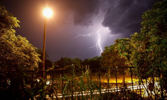 Φονική κακοκαιρία στη Χαλκιδική: Τουλάχιστον τρεις νεκροί από τη θεομηνία