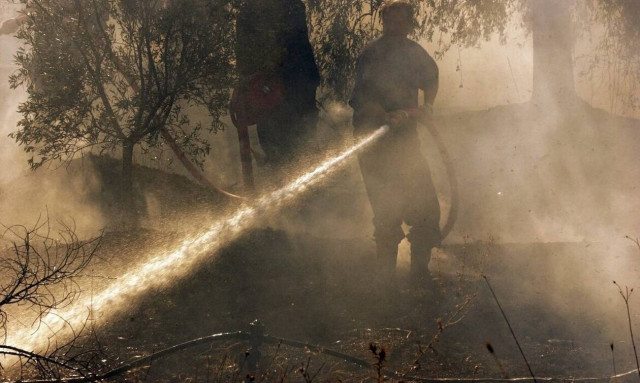 Μεγάλη φωτιά ΤΩΡΑ στους Αγίους Θεοδώρους