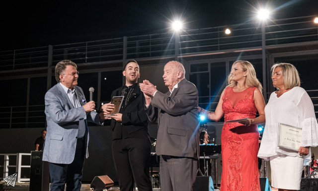 Το ΙΕΚ ΑΛΦΑ θεσμοθετεί Υποτροφία Σπουδών «Μίμης Πλέσσας»