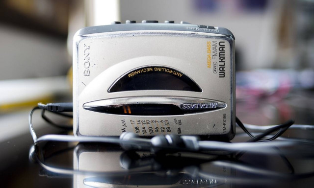 Walkman: Έγινε 40 ετών και... προβληματίζει τη νεολαία (vids)