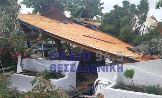 Φονική κακοκαιρία: Χωρίς ρεύμα η Χαλκιδική λόγω της θεομηνίας