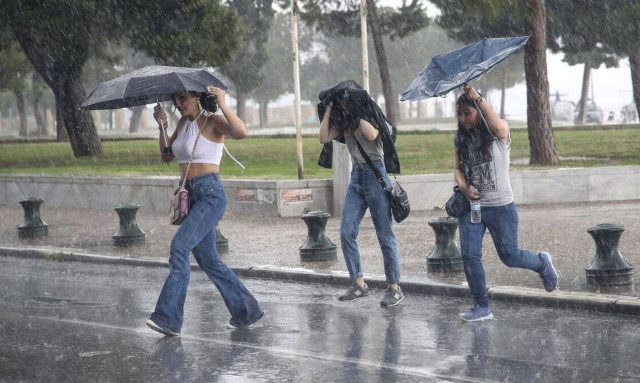 Καιρός: Άστατος τα επόμενα 24ωρα - Πού θα βρέξει (χάρτες)