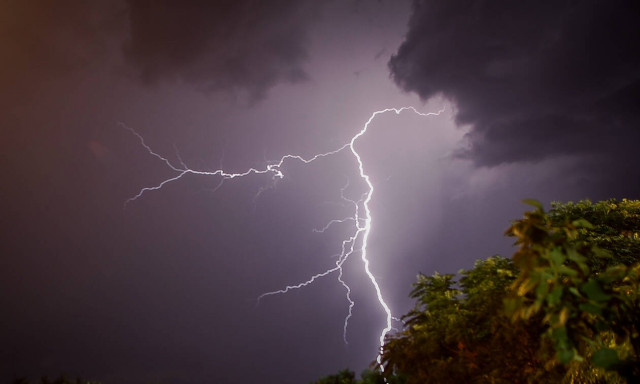 Σαρωτική κακοκαιρία και στην Ήπειρο: Κλειστοί δρόμοι και διακοπές ρεύματος