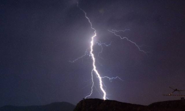 Καιρός Χαλκιδική: Χιλιάδες κεραυνοί έπεσαν την ώρα της φονικής κακοκαιρίας (pic)