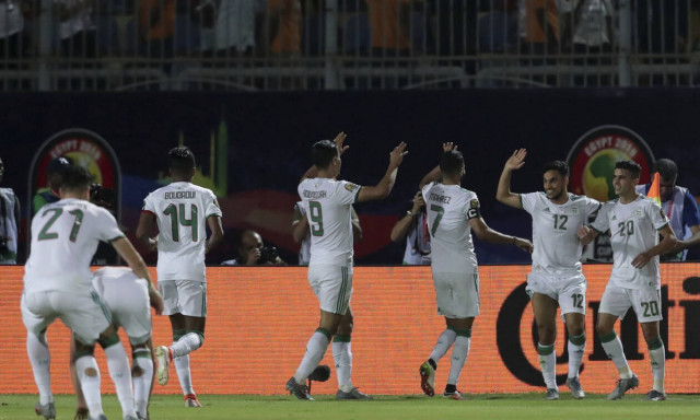 Ελέφαντες και αλεπούδες σε αγώνα χωρίς αύριο