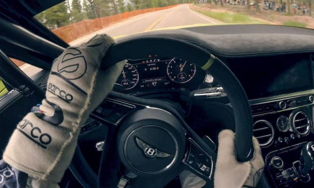 Δείτε την ανάβαση του Pikes Peak από τη θέση του Rhys Millen, του οδηγού της Bentley Continental GT